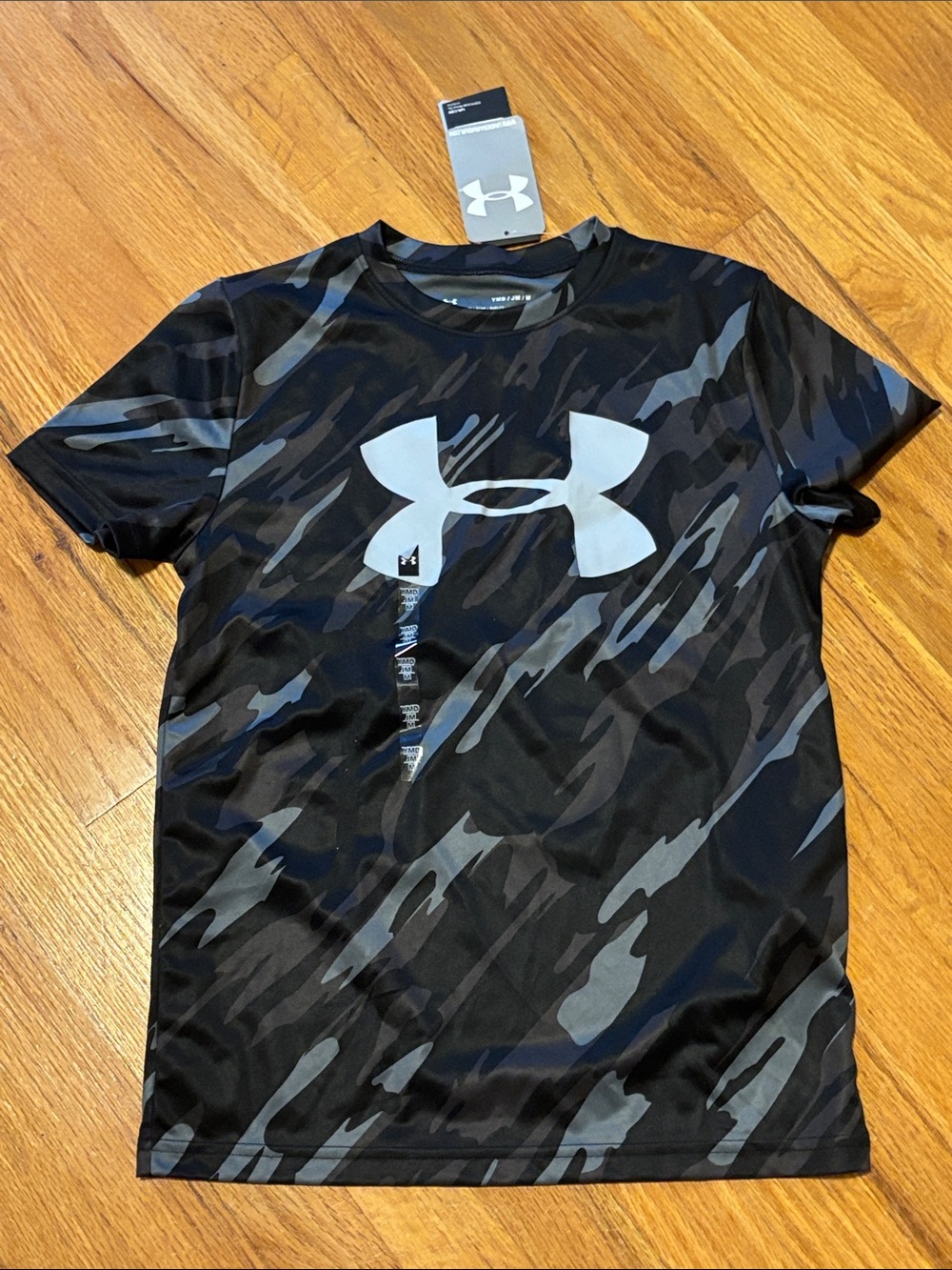 😀3 for $20😀 youth medium Under Armour Black and Gray Camouflage Logo Tee